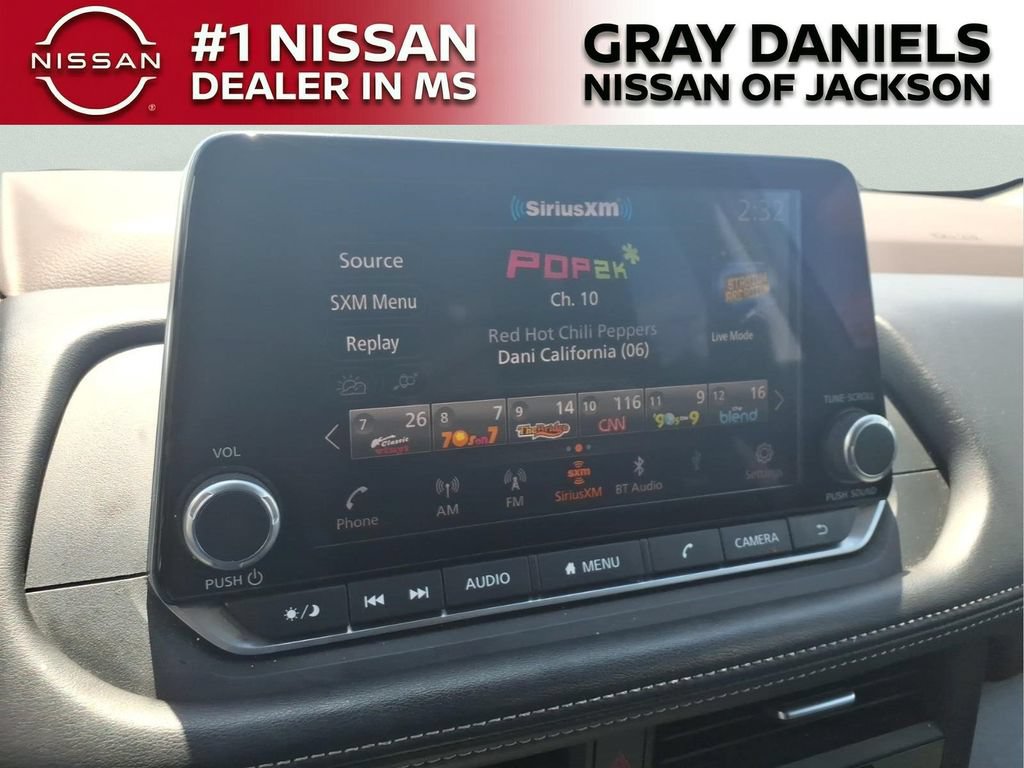 Used 2023 Nissan Rogue S AWD/4WD image 16