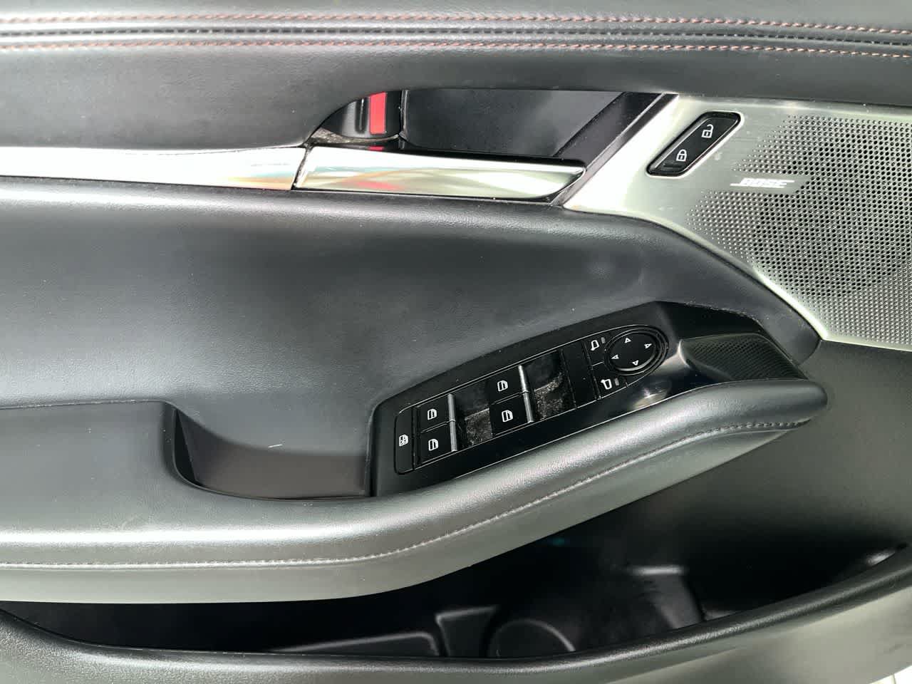 Used 2019 MAZDA MAZDA3 Hatchback w/ Preferred Package FWD image 13