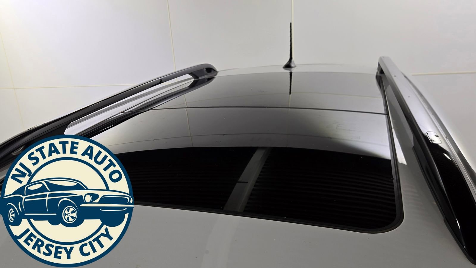 Used 2022 Jeep Cherokee Limited image 9