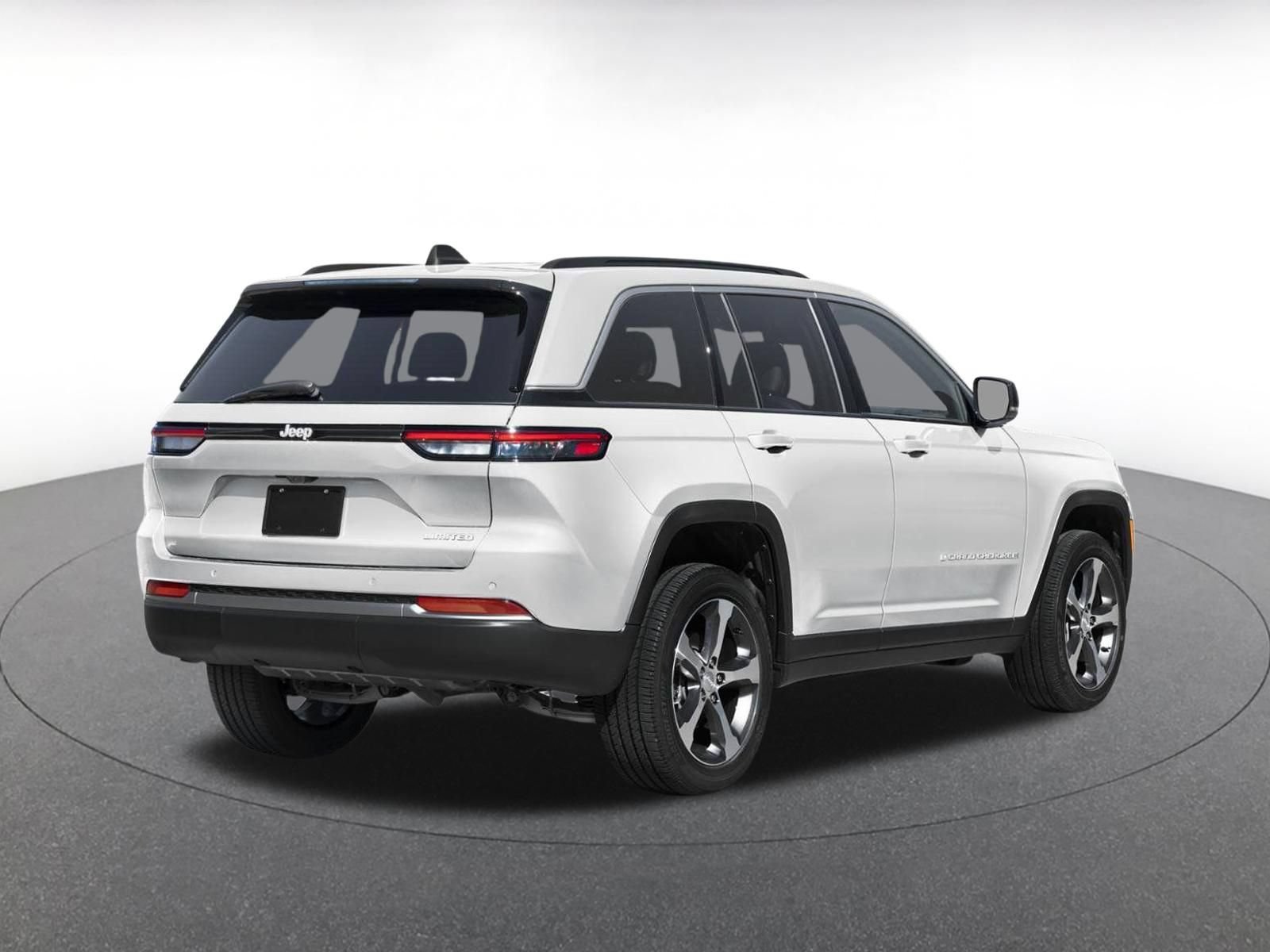 Used 2026 Jeep Grand Cherokee Limited AWD/4WD image 10
