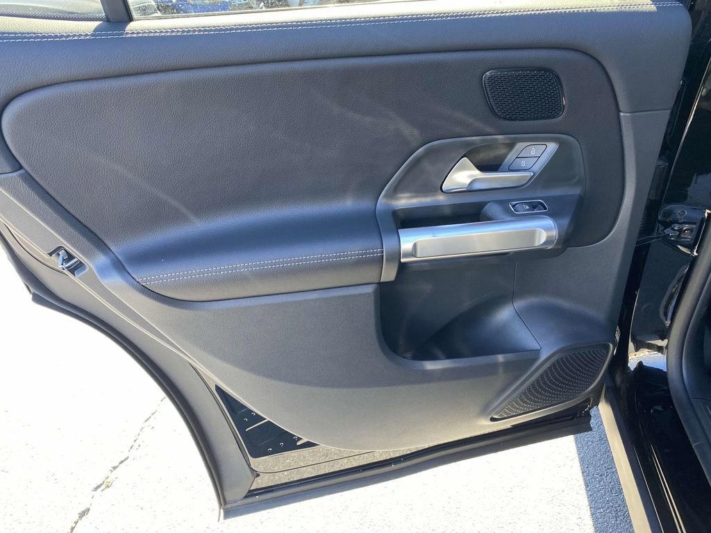 Certified 2025 Mercedes-Benz GLB 250 image 12