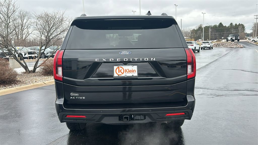 Used 2025 Ford Expedition Active AWD/4WD image 7