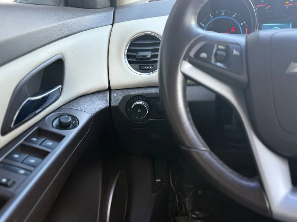 Used 2015 Chevrolet Cruze LT w/ Sun, Sound and Sport Package image 38