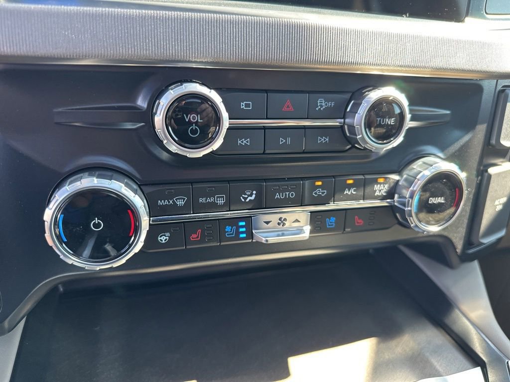 New 2025 Ford F250 Platinum w/ Platinum Plus Package image 36