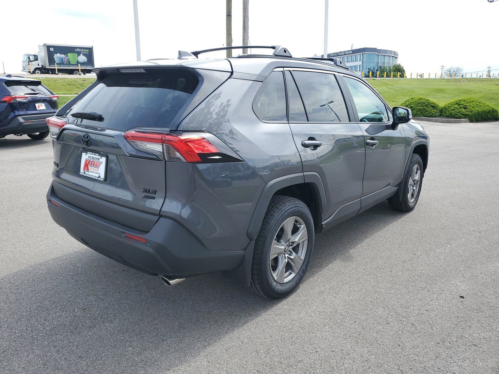 Used 2025 Toyota RAV4 XLE w/ Convenience Package AWD/4WD image 2