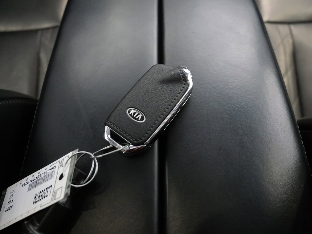 Used 2019 Kia K900 Luxury w/ VIP Package AWD/4WD image 30