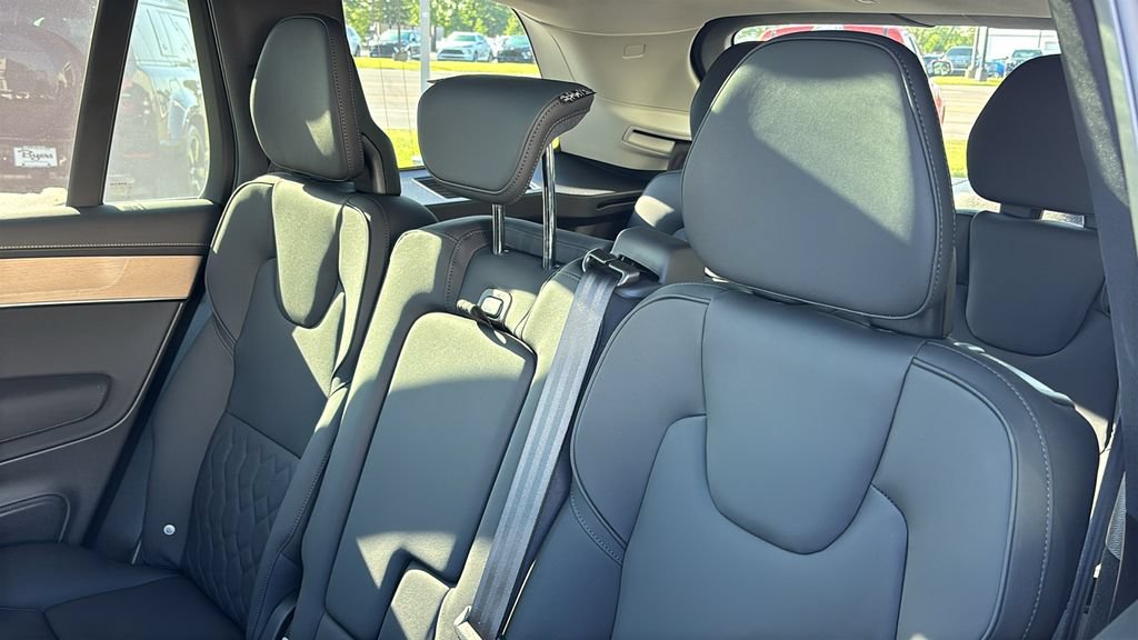 New 2026 Volvo XC90 T8 Plus AWD/4WD image 26