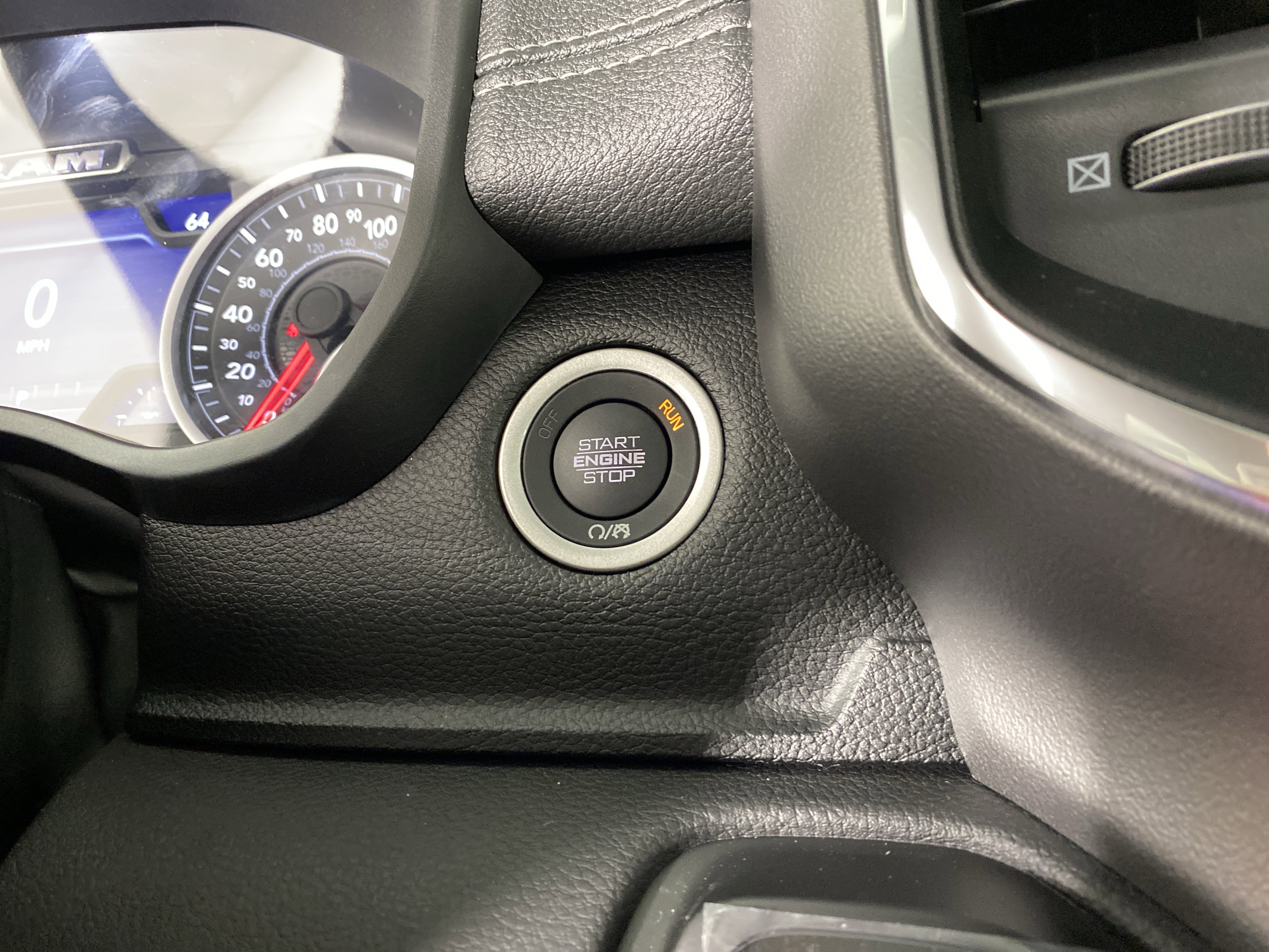 New 2026 RAM 1500 Laramie w/ Laramie Preferred Package image 25