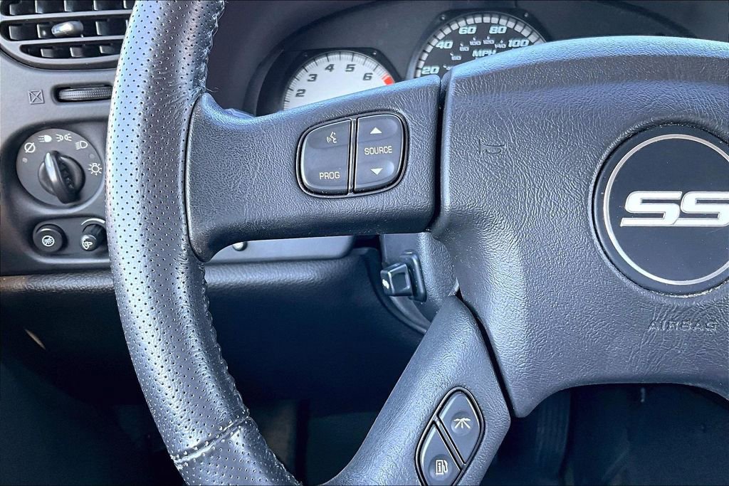 Used 2008 Chevrolet TrailBlazer SS w/ Sun And 6-Disc Cd Package image 17