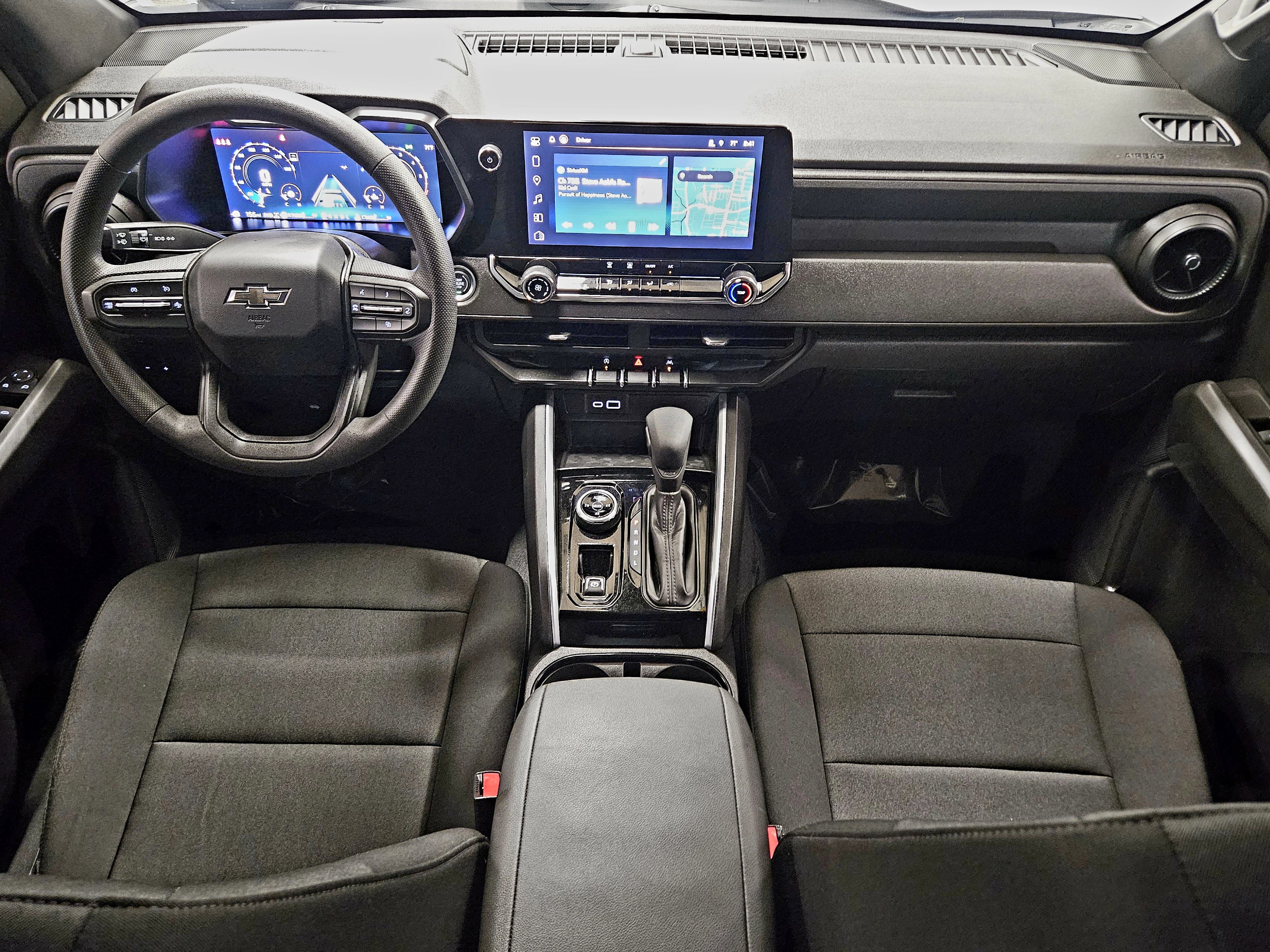 Used 2024 Chevrolet Colorado Trail Boss w/ Advanced Trailering Package AWD/4WD image 11