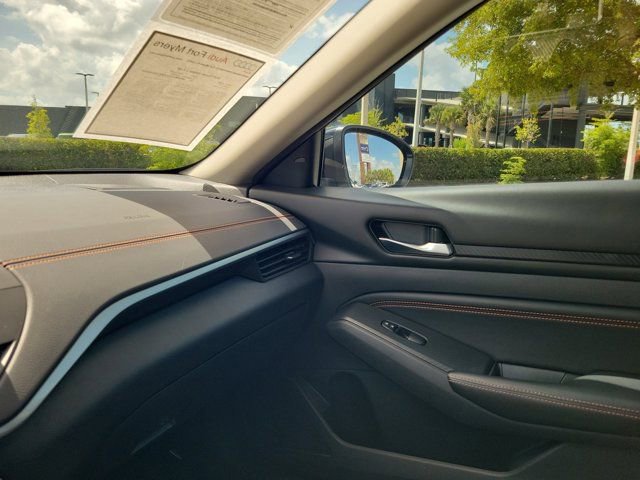 Used 2019 Nissan Altima 2.5 SR w/ SR Premium Package image 29