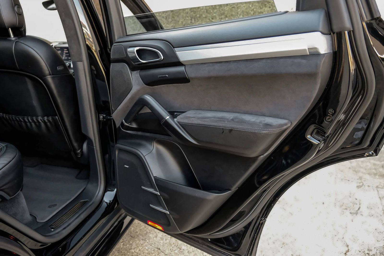 Used 2018 Porsche Cayenne GTS w/ Premium Package Plus image 50