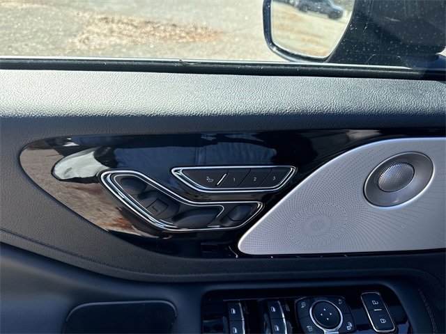 New 2026 Lincoln Aviator Reserve image 12