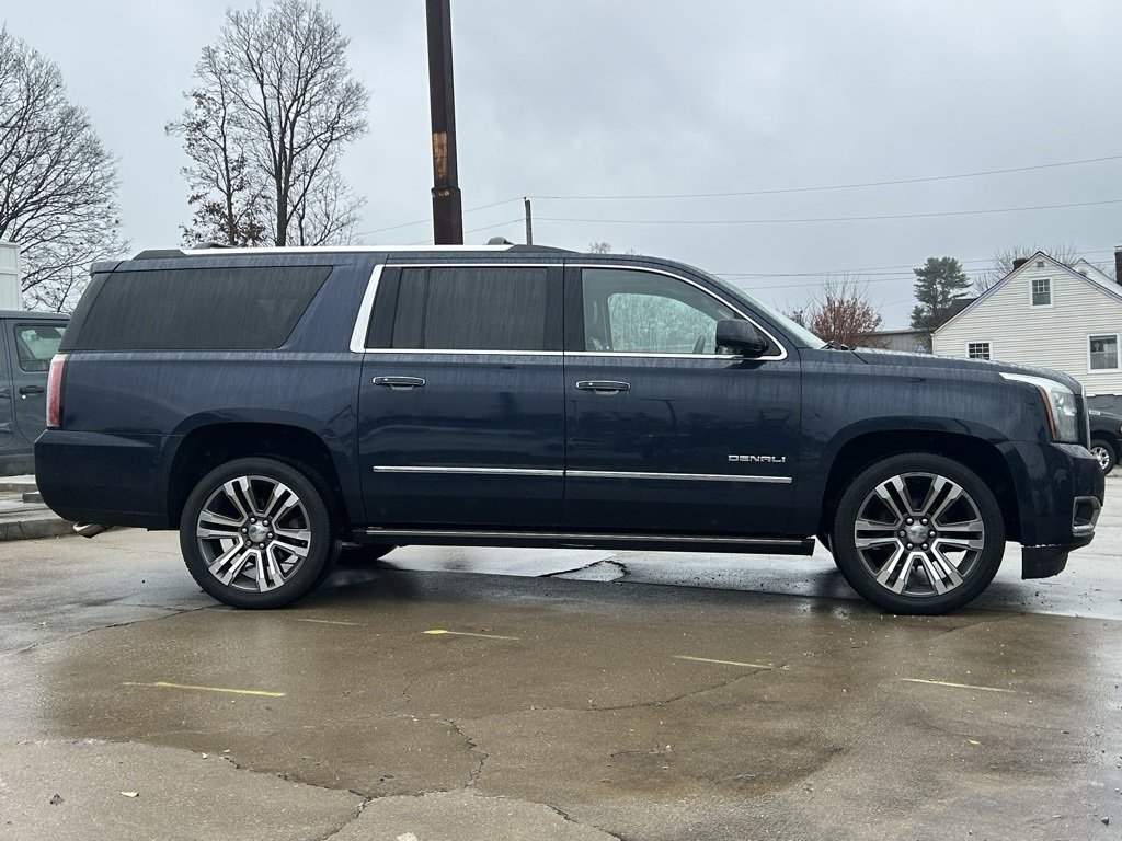 Used 2020 GMC Yukon XL Denali w/ Denali Ultimate Package image 5