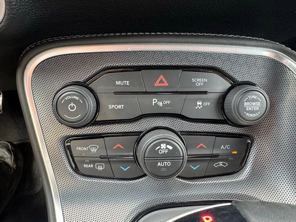 Used 2018 Dodge Challenger R/T Plus image 21