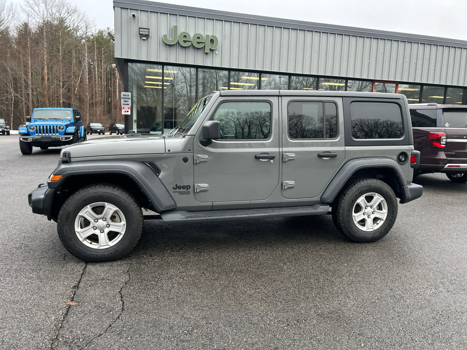 Used 2021 Jeep Wrangler Unlimited Sport image 12