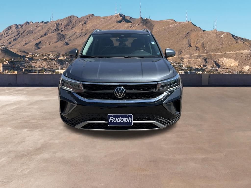 Used 2024 Volkswagen Taos SE image 13