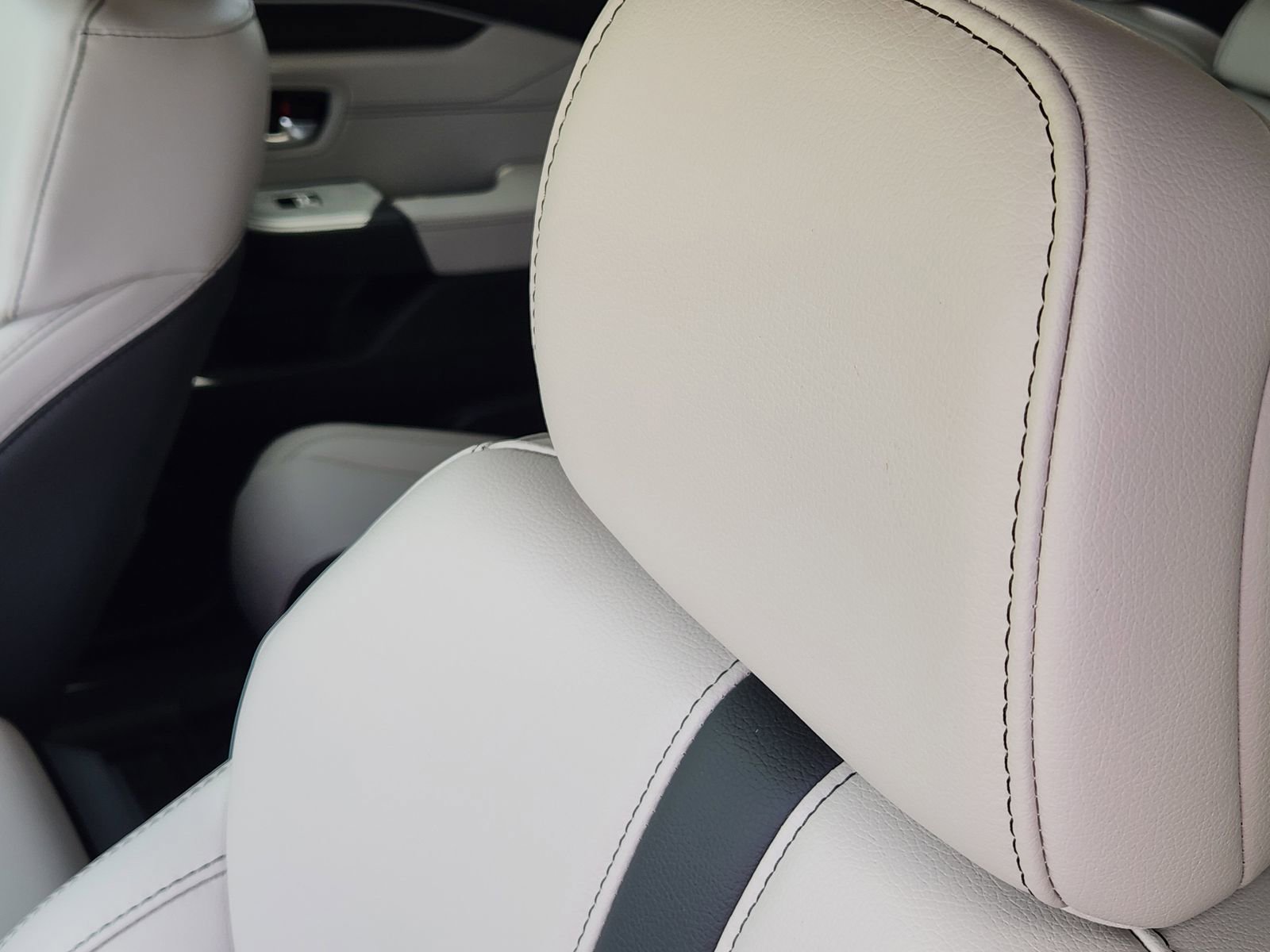 New 2026 Honda Pilot Touring image 14