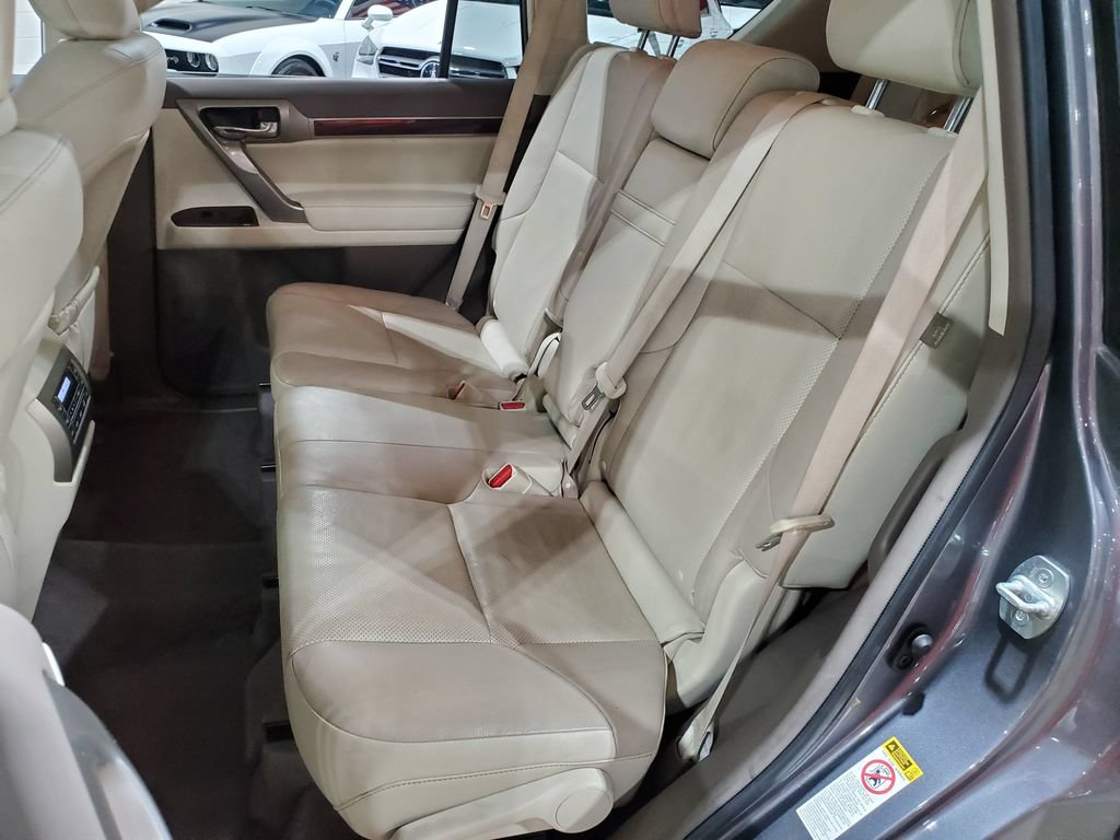 Used 2018 Lexus GX 460 Premium w/ Premium Package AWD/4WD image 25