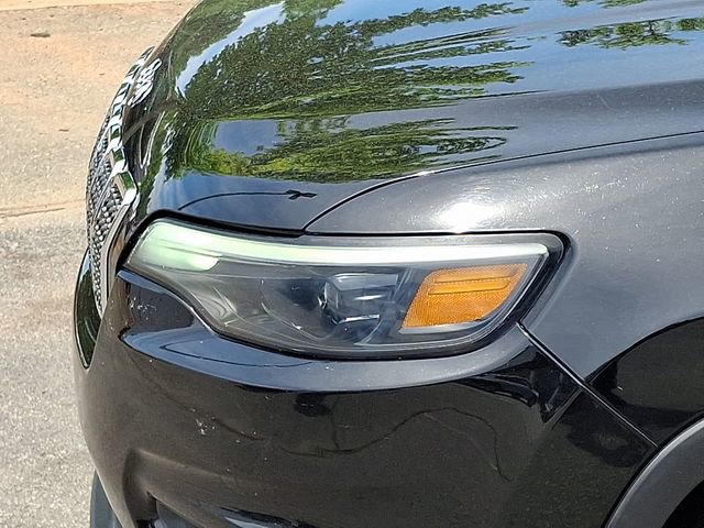 Used 2019 Jeep Cherokee Latitude w/ Popular Appearance Group FWD image 28