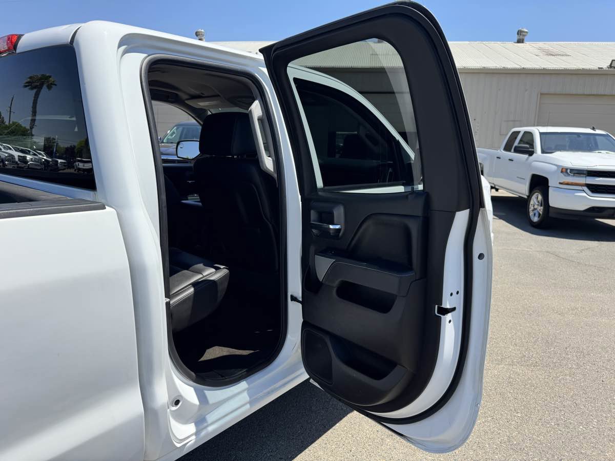 Used 2015 Chevrolet Silverado 1500 LT w/ Custom Sport Edition image 21