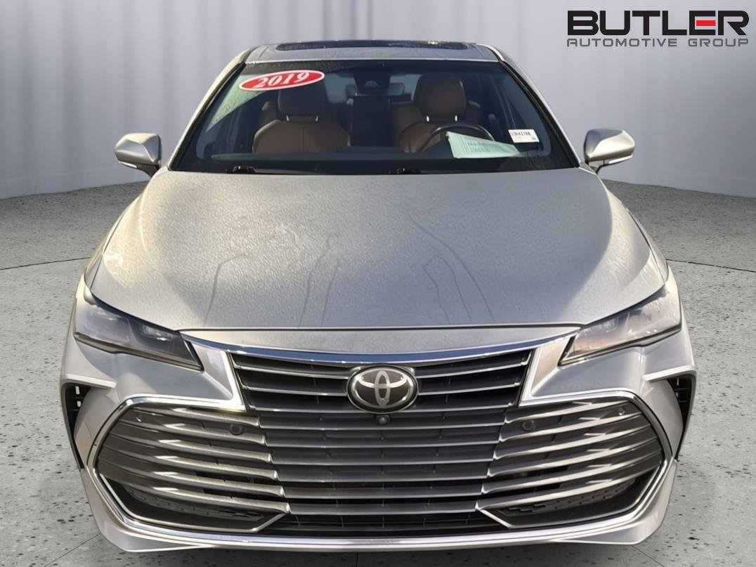Used 2019 Toyota Avalon Limited w/ Advanced Safety Package FWD image 9