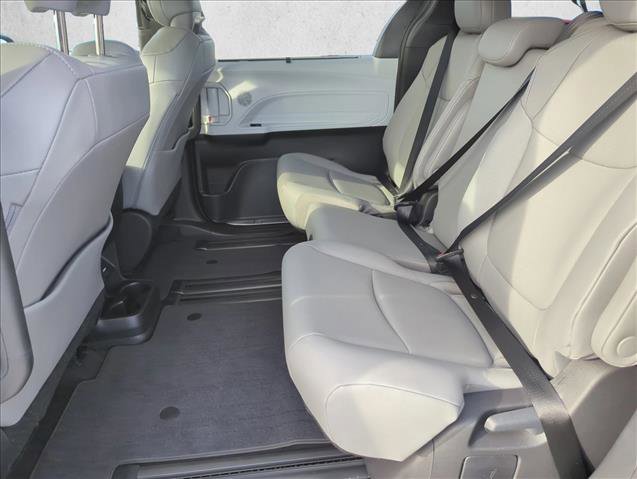 Certified 2026 Toyota Sienna XLE FWD image 22