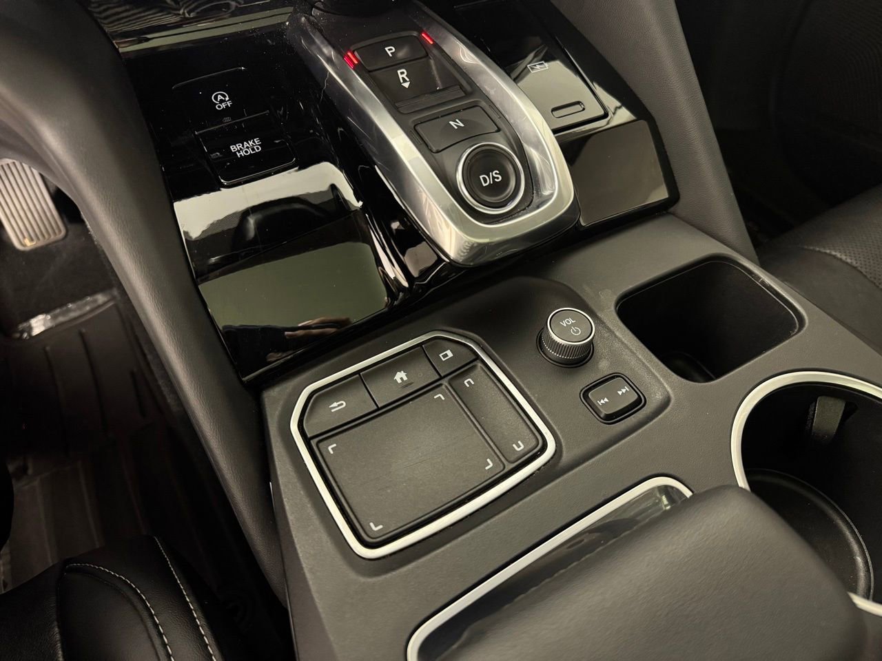 Used 2022 Acura MDX FWD w/ Technology Package image 21