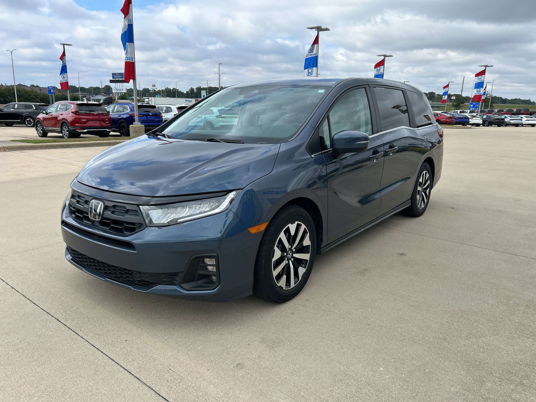 Used 2025 Honda Odyssey EX-L image 1
