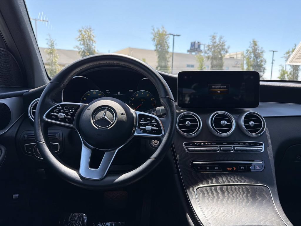 Used 2022 Mercedes-Benz GLC 300 image 7