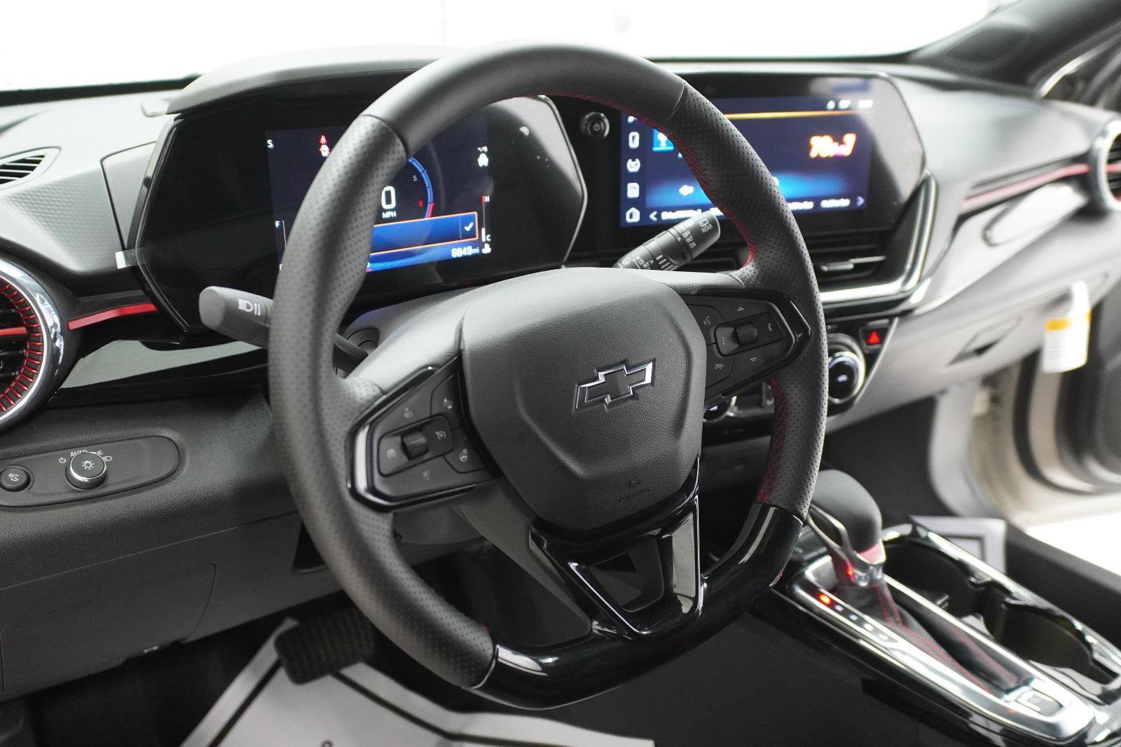 Used 2026 Chevrolet Trax RS w/ Driver Confidence Package FWD image 17