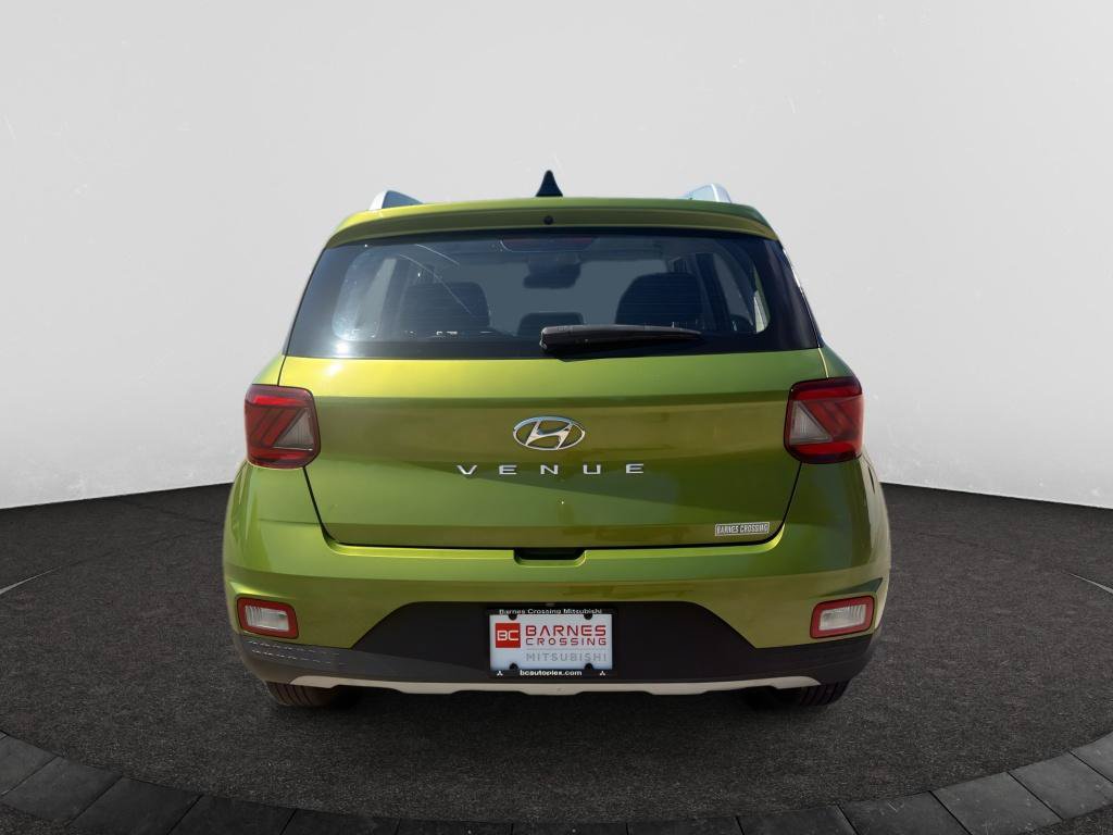 Used 2020 Hyundai Venue SEL FWD image 5