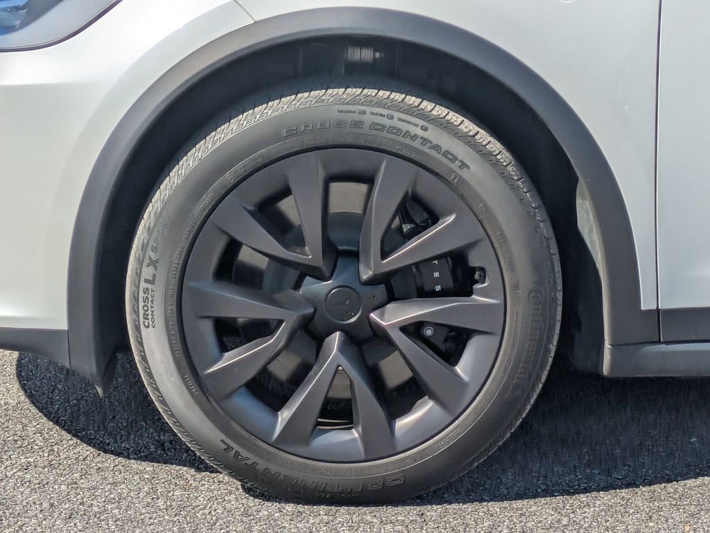 Used 2024 Tesla Model X image 10