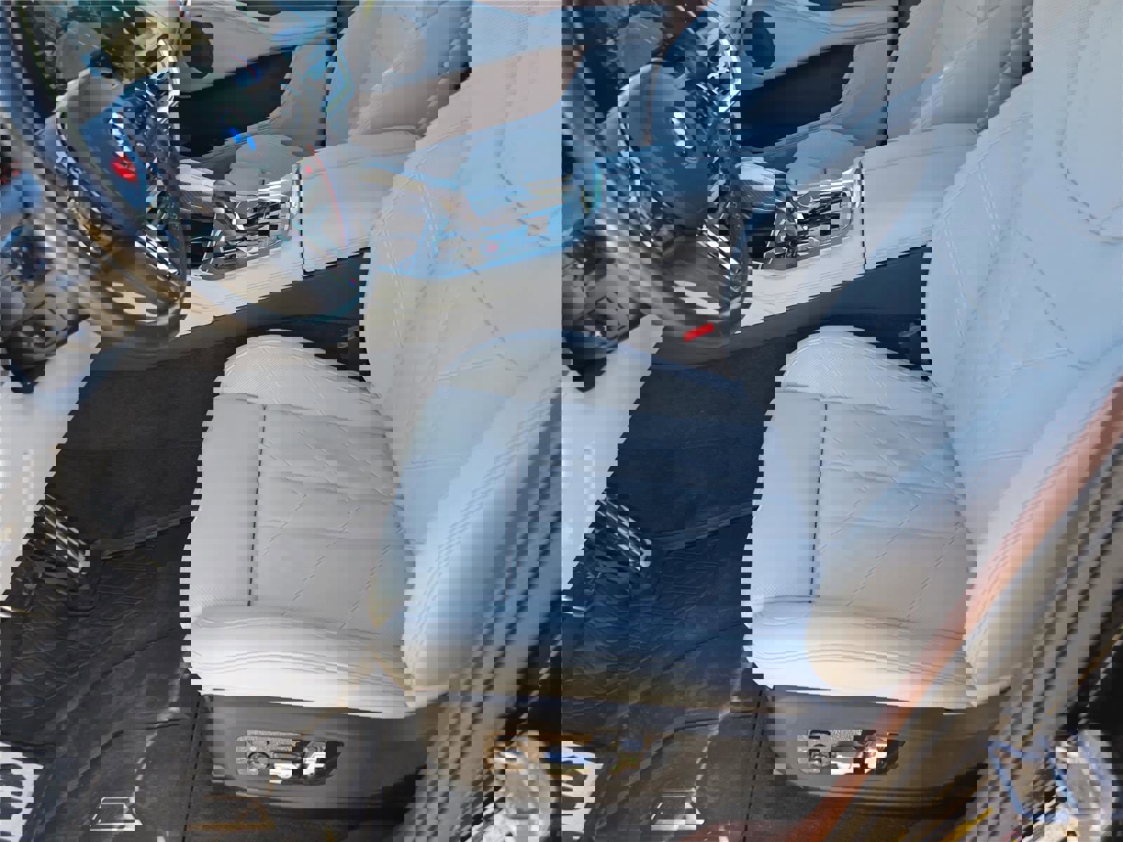 Used 2023 BMW XM image 20