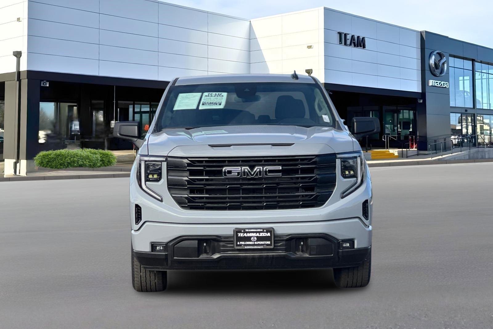 Used 2024 GMC Sierra 1500 Elevation w/ LPO, Elevation Black Package image 6