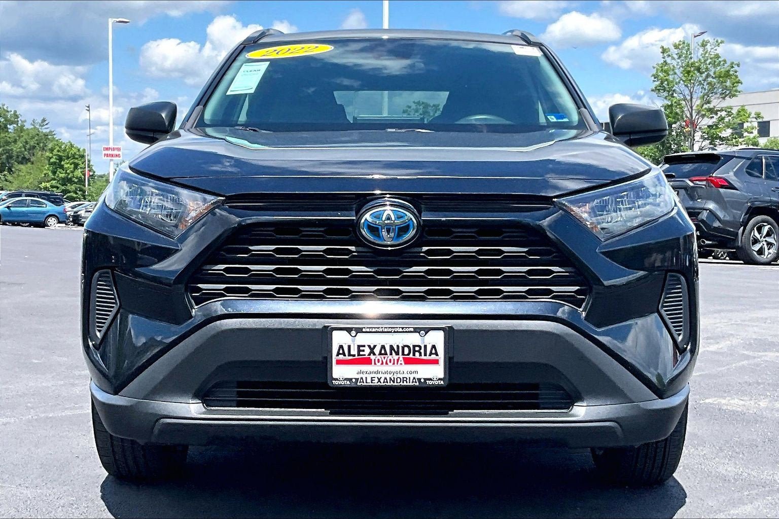 Used 2022 Toyota RAV4 LE AWD/4WD image 3