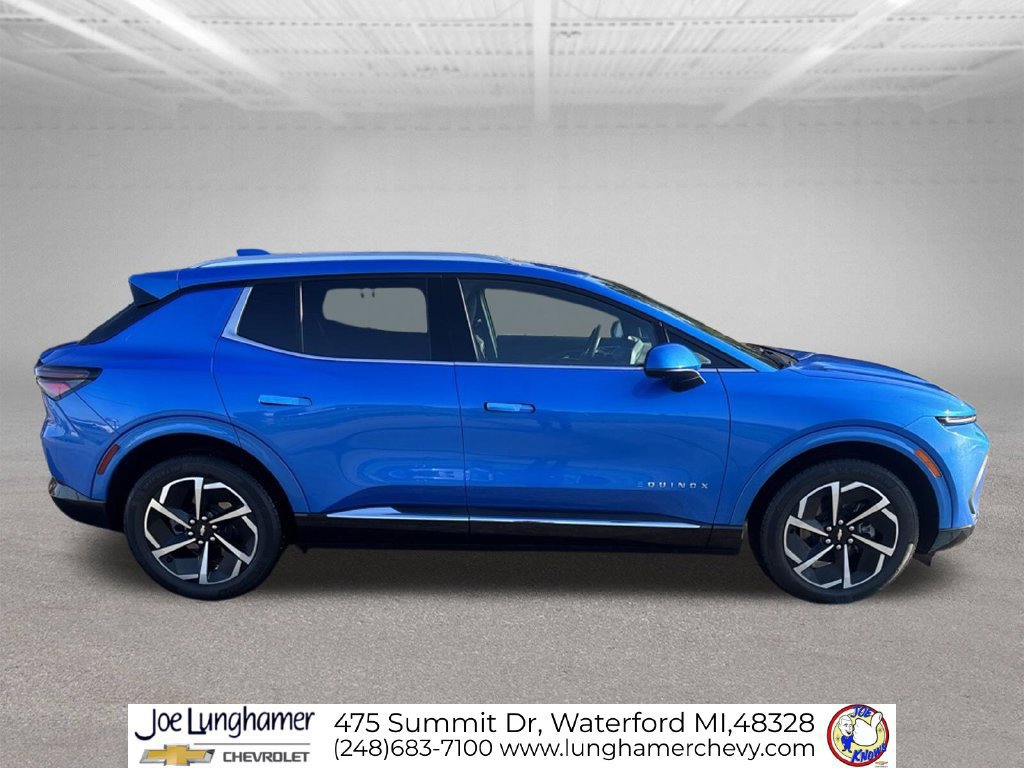 Used 2024 Chevrolet Equinox EV LT FWD image 2