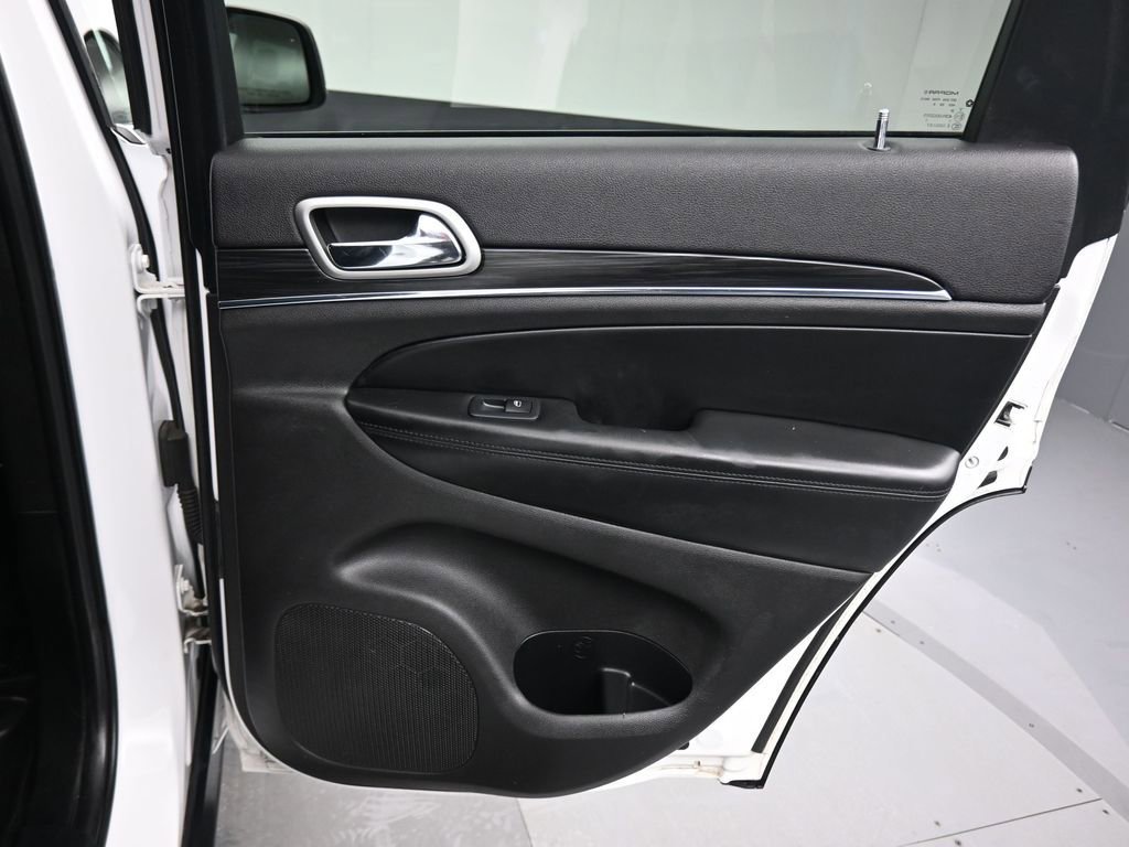 Used 2020 Jeep Grand Cherokee Limited image 34