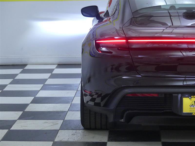 Used 2023 Porsche Taycan GTS image 36