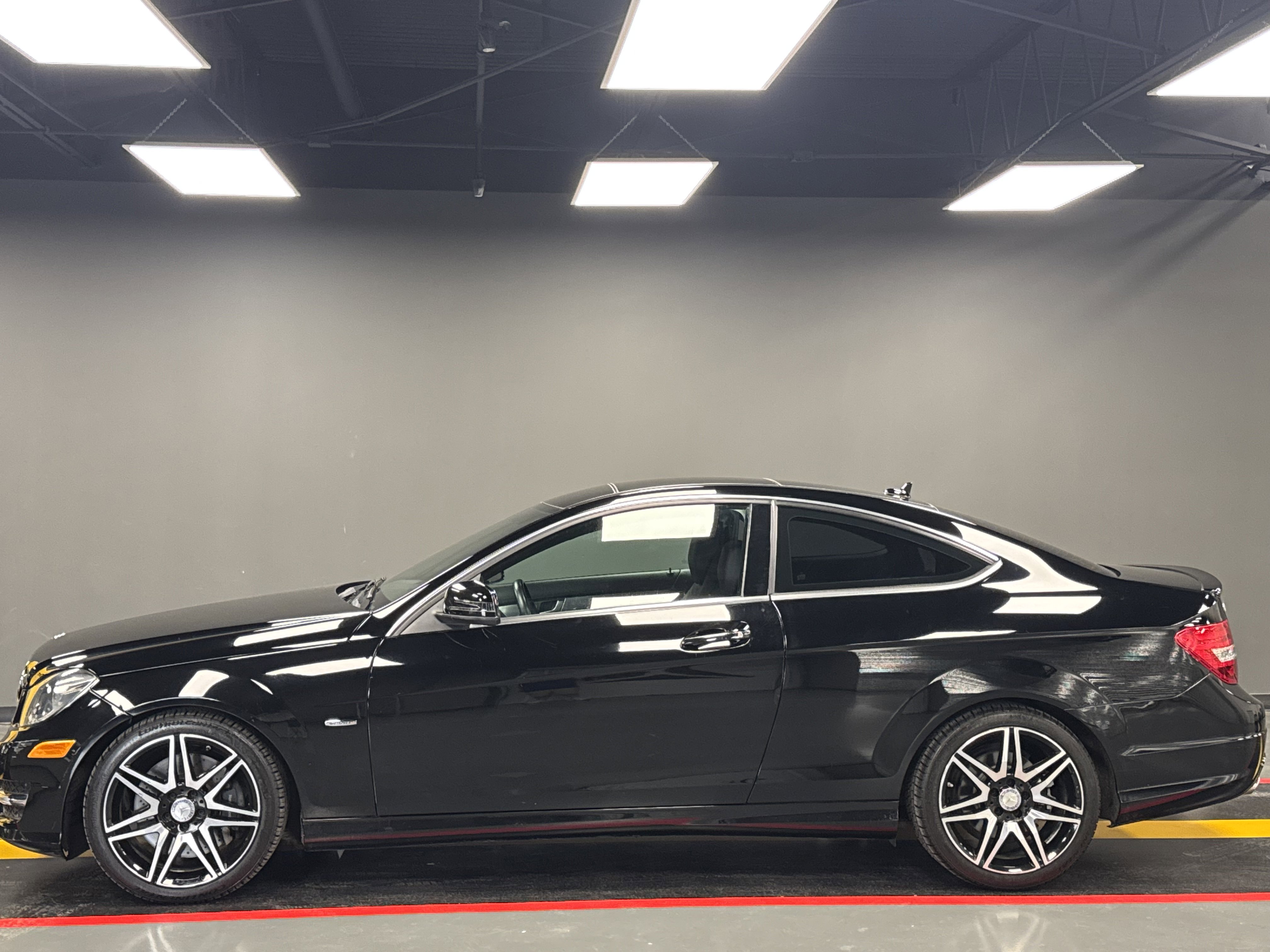 Used 2014 Mercedes-Benz C 250 Coupe image 3