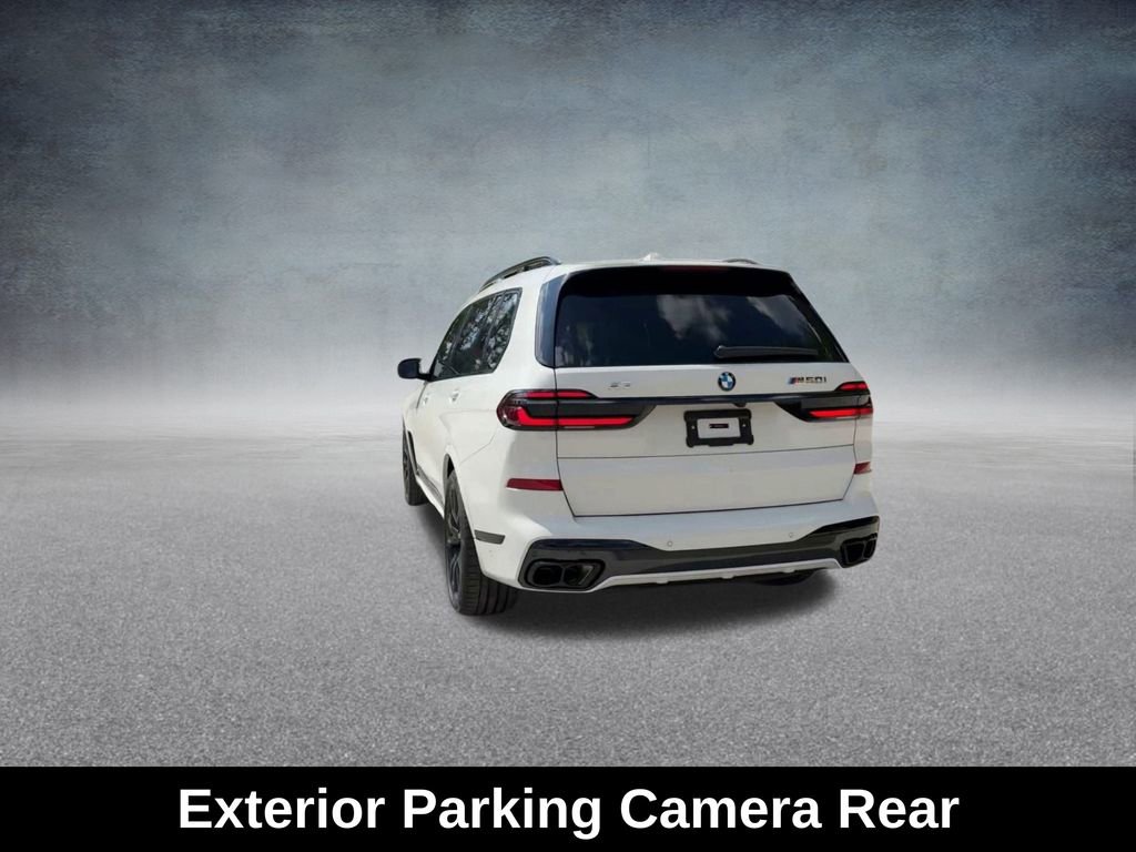 Used 2025 BMW X7 M60i image 21