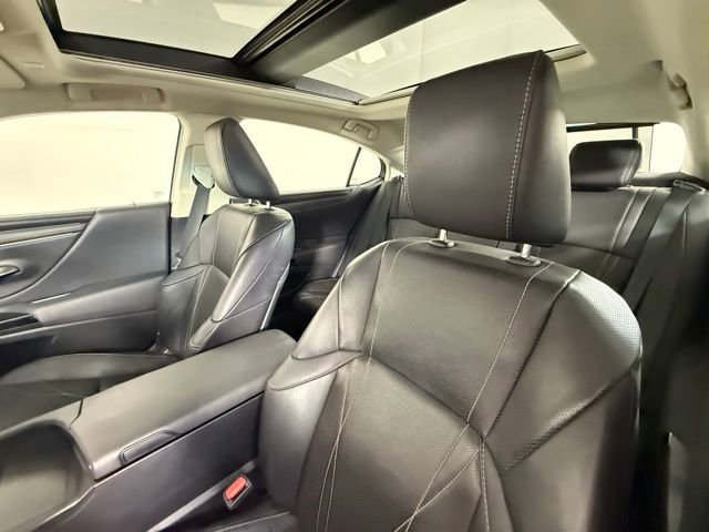 Used 2023 Lexus ES 350 Luxury w/ Accessory Package (Z1) image 5