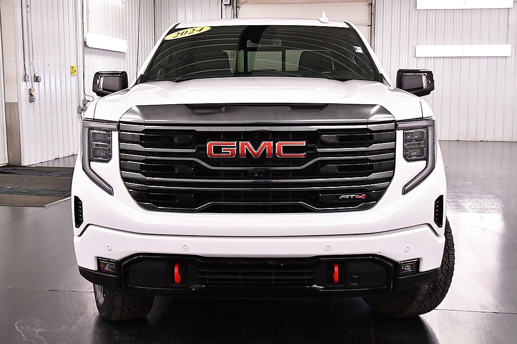 Used 2024 GMC Sierra 1500 AT4 w/ AT4 Preferred Package image 2