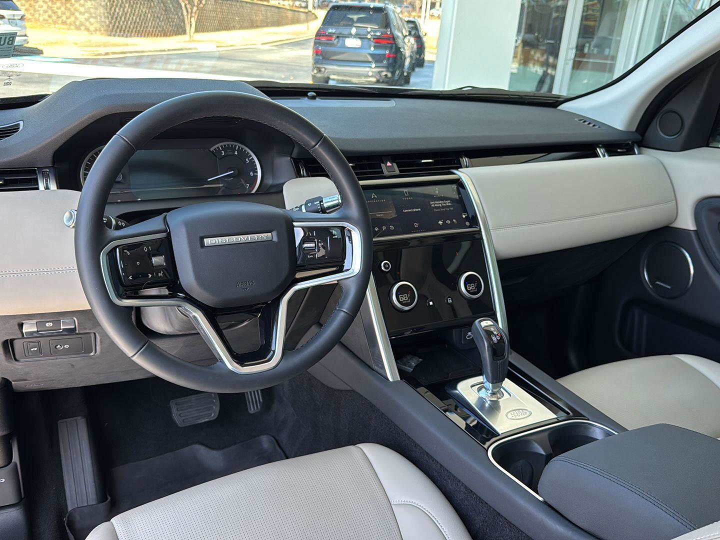 Used 2022 Land Rover Discovery Sport S image 16