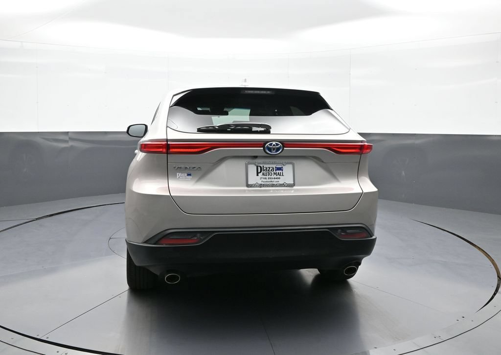 Certified 2024 Toyota Venza LE AWD/4WD image 7