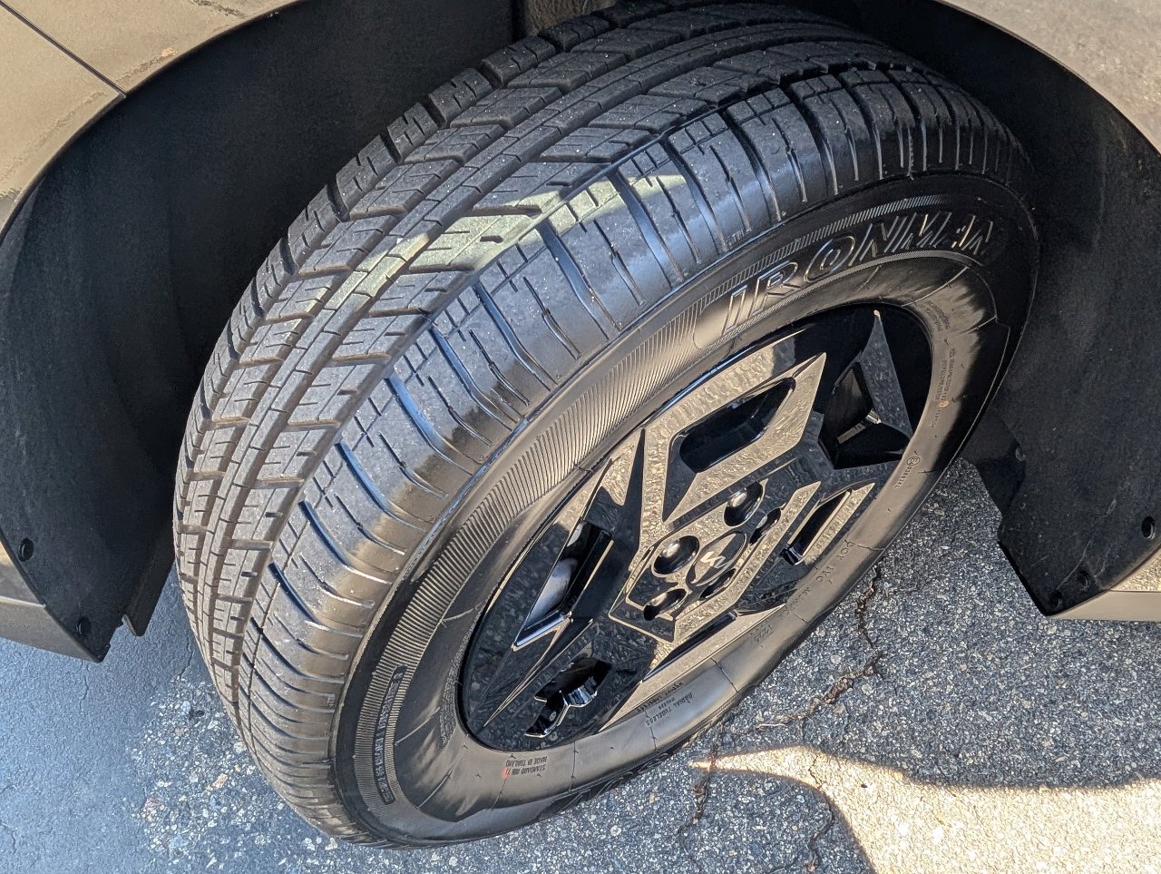 Used 2025 Kia Carnival image 21