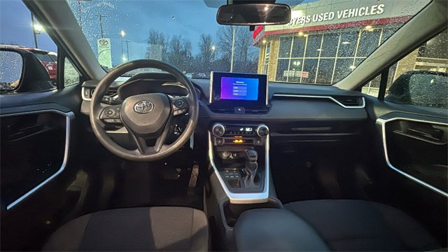 Used 2023 Toyota RAV4 LE image 9