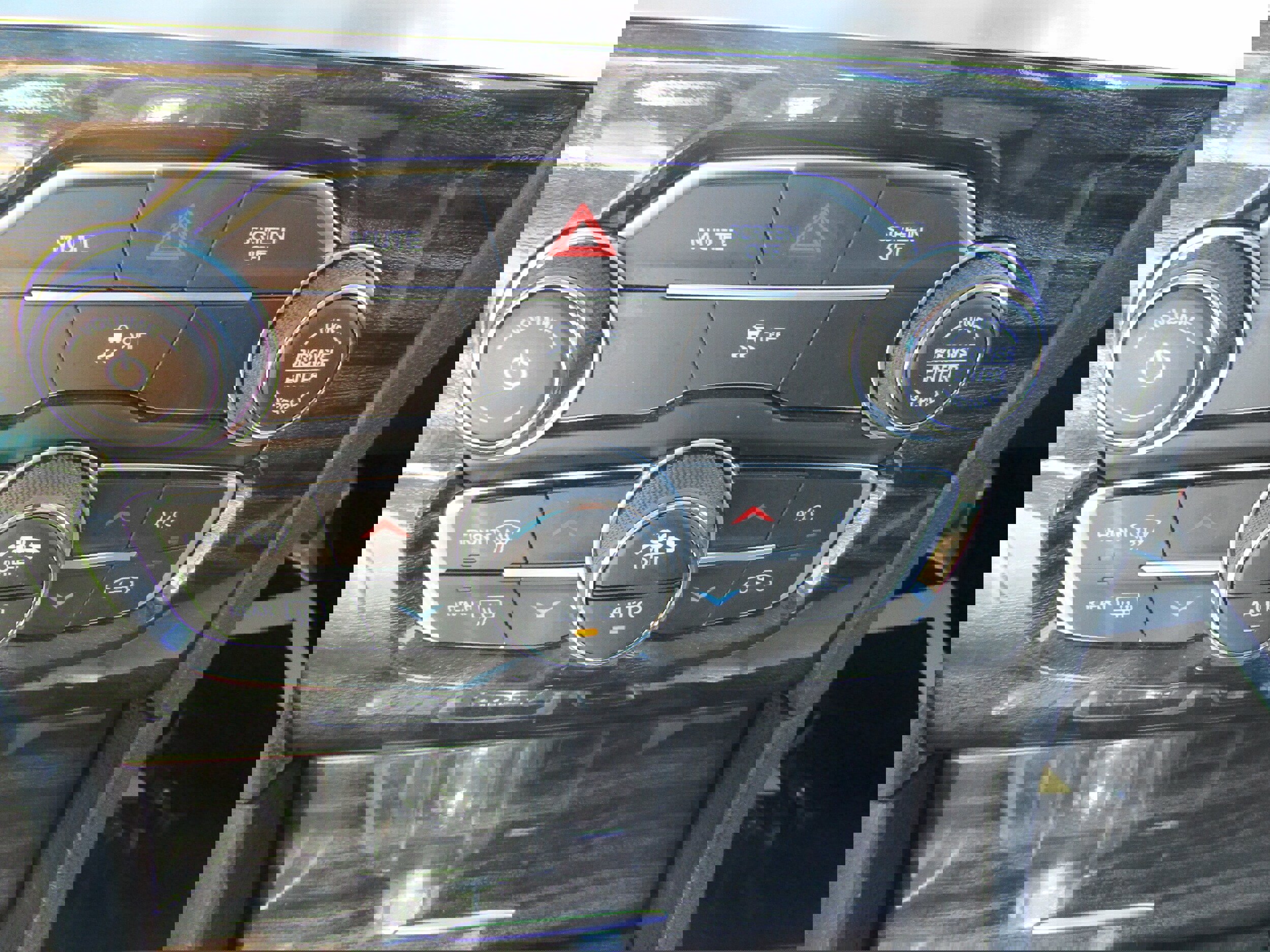 Used 2018 Chrysler 300 Touring w/ Driver Convenience Group image 26