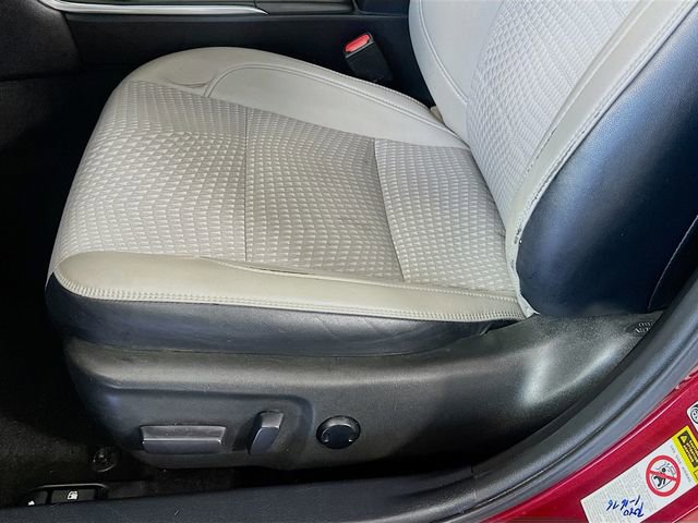 Used 2015 Toyota Camry SE image 24