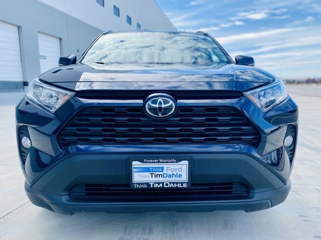 Used 2021 Toyota RAV4 XLE w/ Convenience Package image 2